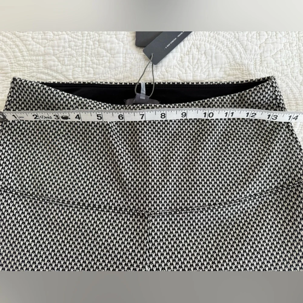 Lysse Black and White Leggings, S 🦋 - Picture 6 of 8
